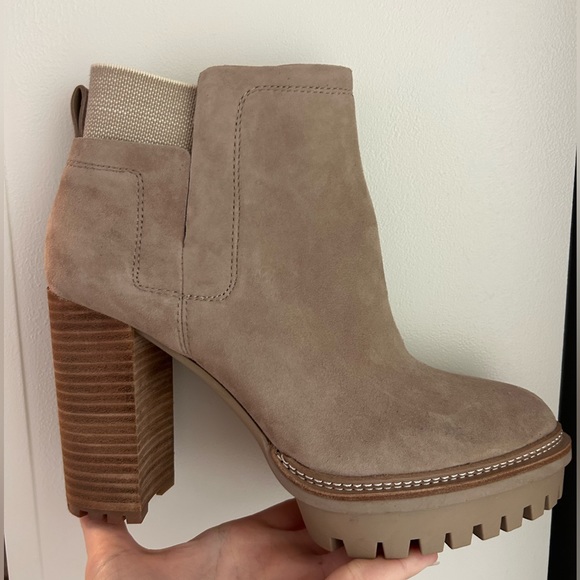 Vince Camuto Shoes - Vince Camuto Ernessa Boot Size 8.5